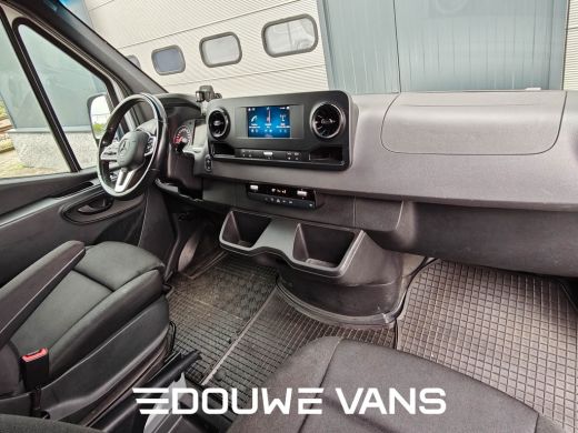 Mercedes-Benz Sprinter 314 H1 Automaat Distronic LED MBUX Navi Geveerde Stoel ActivLease financial lease