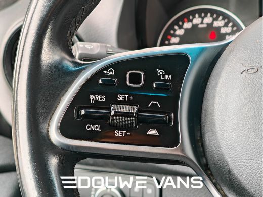 Mercedes-Benz Sprinter 314 H1 Automaat Distronic LED MBUX Navi Geveerde Stoel ActivLease financial lease