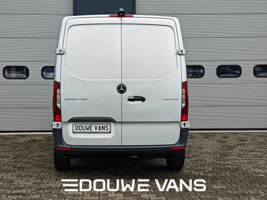 Mercedes-Benz Sprinter 314 H1 Automaat Distronic LED MBUX Navi Geveerde Stoel ActivLease financial lease