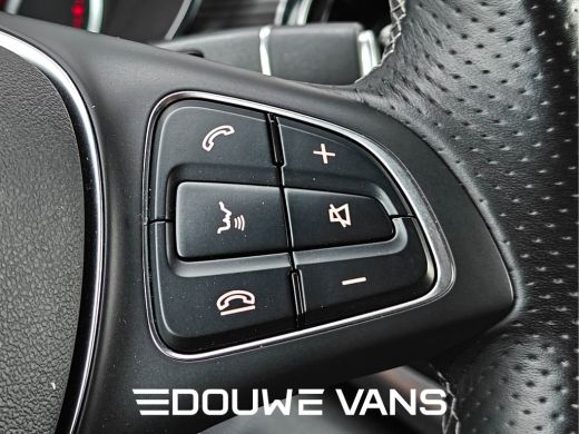Mercedes-Benz V-Klasse V300 L2 9G-Tronic Automaat MBUX Apple Carplay Burmester 2zits. Dubbel Cabine Mogelijk 360&deg; Camera... ActivLease financial lease