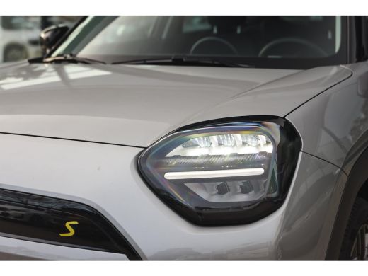Mini Aceman SE / Essential / LED / Parking Assistant / 18" Night Flash Spoke Grey ActivLease financial lease
