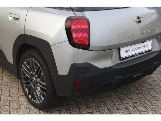 Mini Aceman SE / Essential / LED / Parking Assistant / 18" Night Flash Spoke Grey ActivLease financial lease