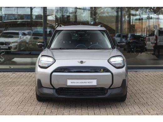 Mini Aceman SE / Essential / LED / Parking Assistant / 18" Night Flash Spoke Grey ActivLease financial lease