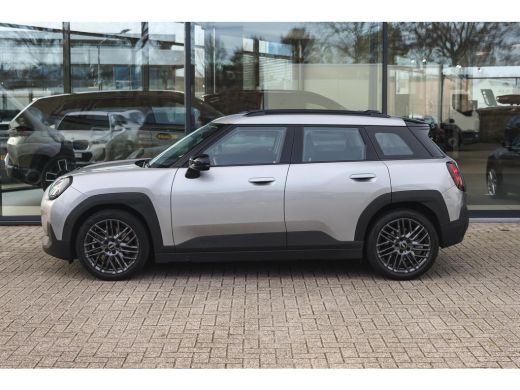 Mini Aceman SE / Essential / LED / Parking Assistant / 18" Night Flash Spoke Grey ActivLease financial lease