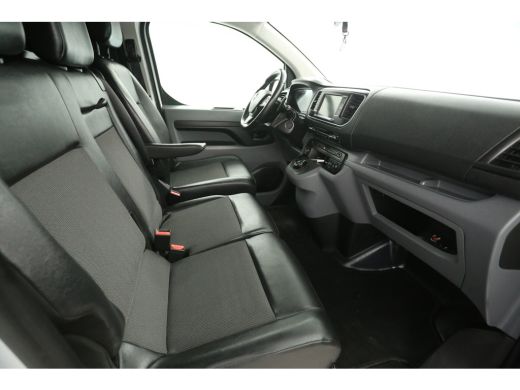 Opel Vivaro 2.0 BlueHDI 177PK L2H1 | Aut. | Camera | 3-Zits | Airco | Cruise | Trekh. | Carplay | Stoelverw. ActivLease financial lease