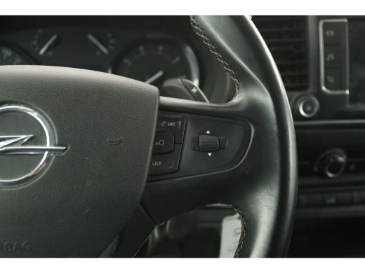 Opel Vivaro 2.0 CDTI L3H1 177PK | Airco | 360&deg; CAM | 3-Zits | Cruise | Carplay | Navi | Stoelverw. ActivLease financial lease