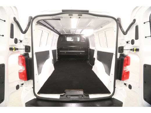 Opel Vivaro 2.0 CDTI L3H1 177PK | Airco | 360&deg; CAM | 3-Zits | Cruise | Carplay | Navi | Stoelverw. ActivLease financial lease