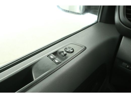 Opel Vivaro 2.0 D L2H1 | 180PK | Automaat | Airco | Cruise | Carplay | 360 Camera | 3-Zits | Stoelverw. ActivLease financial lease