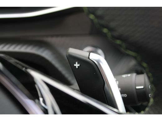 Peugeot 2008 1.2 Hybrid 136 GT | Automaat | Navigatie | Camera | Panorama/schuifdak | Mild Hybrid | Nieuw model | ActivLease financial lease