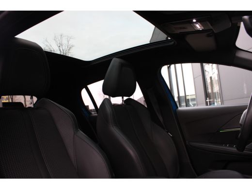 Peugeot 208 1.2 PureTech GT-Line | Automaat | Navigatie | Camera | Panoramadak | Stoelverwarming | Full LED | ActivLease financial lease