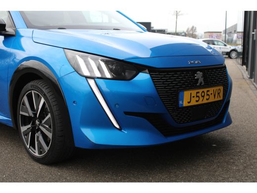 Peugeot 208 1.2 PureTech GT-Line | Automaat | Navigatie | Camera | Panoramadak | Stoelverwarming | Full LED | ActivLease financial lease