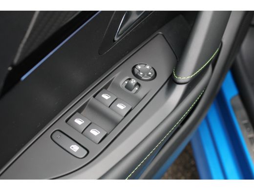 Peugeot 208 Hybrid 100 e-DCS6 GT | Automaat | Navi by app | Apple carplay | Camera | Full LED | 10.000km | ActivLease financial lease