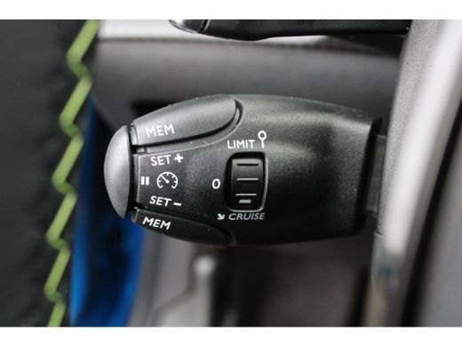 Peugeot 208 Hybrid 100 e-DCS6 GT | Automaat | Navi by app | Apple carplay | Camera | Full LED | 10.000km | ActivLease financial lease