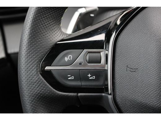 Peugeot 208 Hybrid 100 e-DCS6 GT | Automaat | Navi by app | Apple carplay | Camera | Full LED | 10.000km | ActivLease financial lease