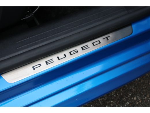 Peugeot 208 Hybrid 100 e-DCS6 GT | Automaat | Navi by app | Apple carplay | Camera | Full LED | 10.000km | ActivLease financial lease