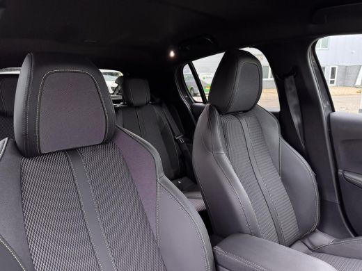 Peugeot 208 Hybrid 100PK e-DCS6 GT Automaat | Camera Voor/Achter | Apple Carplay / Android Auto | Keyless Ent... ActivLease financial lease