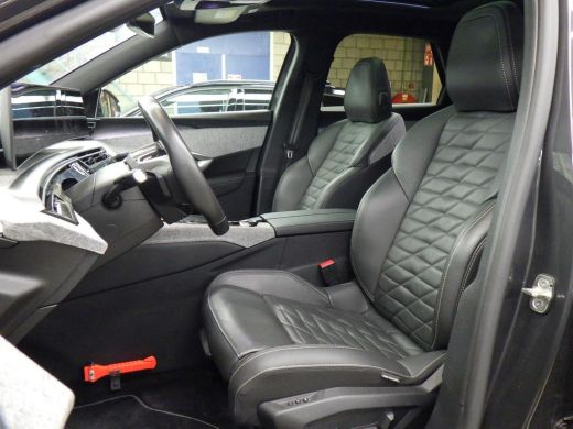 Peugeot 3008 1.2 Hybrid 136 GT | Automaat | Navigatie | Camera | Panorama/schuifdak | Lederen bekleding | 27.0... ActivLease financial lease