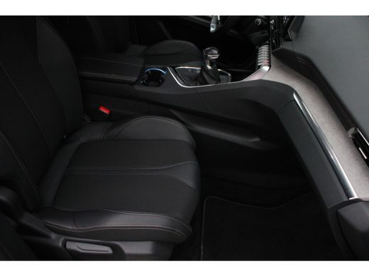 Peugeot 3008 1.2 PureTech GT | Navigatie | Camera | Focal | Black Pack | Parelmoer | Trekhaak | Elektrische ac... ActivLease financial lease