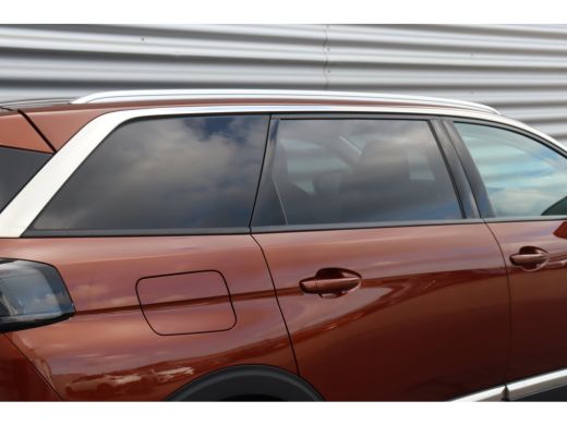 Peugeot 5008 1.2 PURETECH 130PK 7-ZITS ALLURE PACK AUTOMAAT / NAVI / LEDER / CLIMA / PDC / 18" LMV / CAMERA / ... ActivLease financial lease