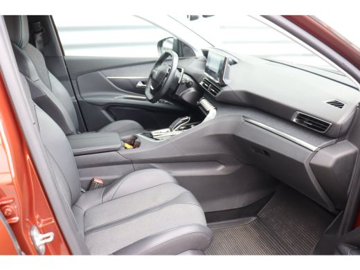 Peugeot 5008 1.2 PURETECH 130PK 7-ZITS ALLURE PACK AUTOMAAT / NAVI / LEDER / CLIMA / PDC / 18" LMV / CAMERA / ... ActivLease financial lease