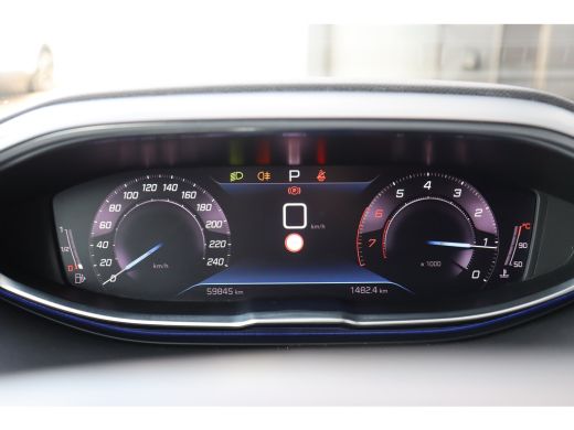 Peugeot 5008 1.2 PURETECH 130PK 7-ZITS ALLURE PACK AUTOMAAT / NAVI / LEDER / CLIMA / PDC / 18" LMV / CAMERA / ... ActivLease financial lease