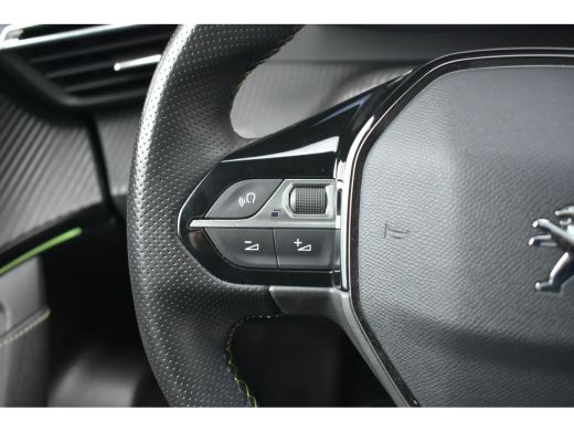 Peugeot e-2008 EV GT 50 kWh 3 Fase | Schuif-/Kanteldak | Stoelverwarming | Alcantara | Achteruitrijcamera | Voor... ActivLease financial lease