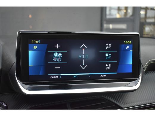 Peugeot e-2008 EV GT 50 kWh 3 Fase | Schuif-/Kanteldak | Stoelverwarming | Alcantara | Achteruitrijcamera | Voor... ActivLease financial lease