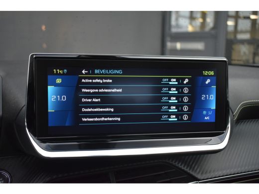 Peugeot e-2008 EV GT 50 kWh 3 Fase | Schuif-/Kanteldak | Stoelverwarming | Alcantara | Achteruitrijcamera | Voor... ActivLease financial lease