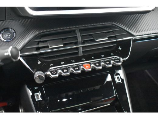Peugeot e-2008 EV GT 50 kWh 3 Fase | Schuif-/Kanteldak | Stoelverwarming | Alcantara | Achteruitrijcamera | Voor... ActivLease financial lease