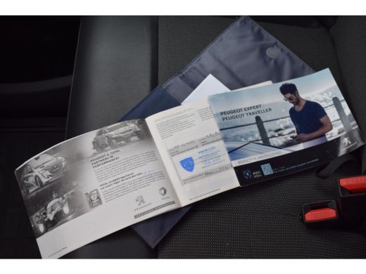 Peugeot Expert COMPACT 2.0 BlueHDI Premium AUTOMAAT CARPLAY CAMERA TREKHAAK ActivLease financial lease