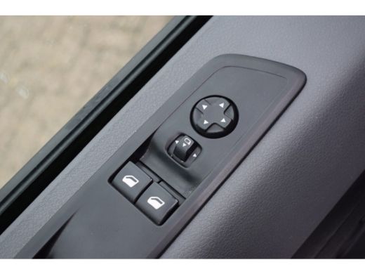 Peugeot Expert COMPACT 2.0 BlueHDI Premium AUTOMAAT CARPLAY CAMERA TREKHAAK ActivLease financial lease