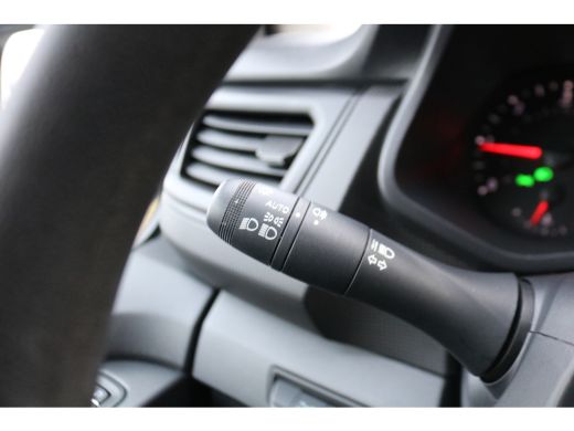 Renault Trafic 2.0 dCi 150pk L2 H1 Work Edition ActivLease financial lease