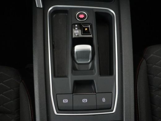 Seat Leon 1.5 eTSI FR Launch Edition | Carplay | Adaptive cruise | Sfeerverlichting | Navigatie | Full LED ... ActivLease financial lease