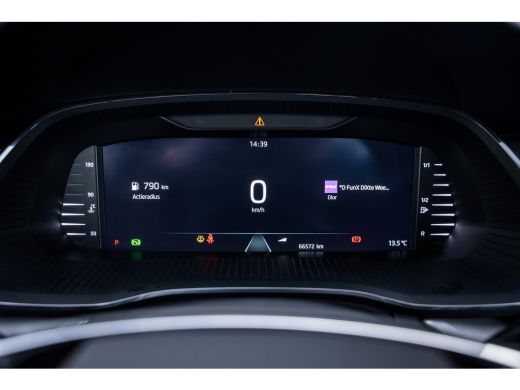 Skoda Octavia Combi 1.0 e-TSI Business Edition | Cruise control | Trekhaak uitklapbaar | Voorstoelen verwarmd ActivLease financial lease