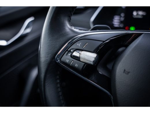 Skoda Octavia Combi 1.0 e-TSI Business Edition | Cruise control | Trekhaak uitklapbaar | Voorstoelen verwarmd ActivLease financial lease