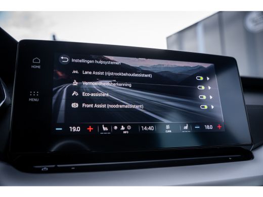 Skoda Octavia Combi 1.0 e-TSI Business Edition | Cruise control | Trekhaak uitklapbaar | Voorstoelen verwarmd ActivLease financial lease