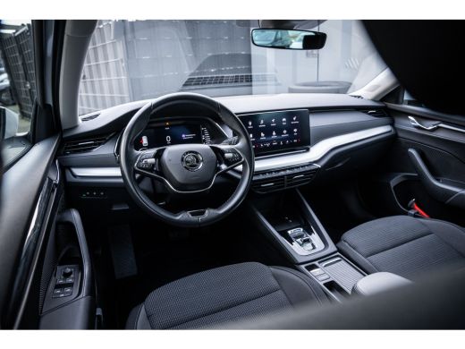 Skoda Octavia Combi 1.0 e-TSI Business Edition | Cruise control | Trekhaak uitklapbaar | Voorstoelen verwarmd ActivLease financial lease
