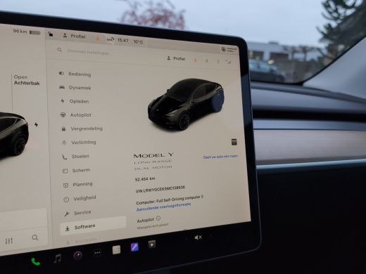 Tesla Model Y Long Range AWD 75 kWh | 1e eig. | Org. NL | Pano | Adap. Cruise | Trekhaak | Navigatie ActivLease financial lease