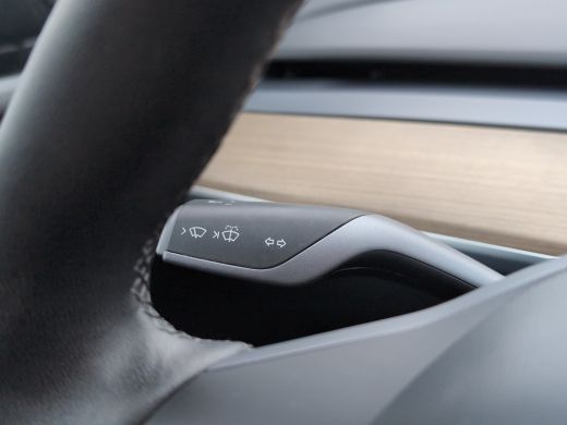 Tesla Model Y Long Range AWD 75 kWh | 1e eig. | Org. NL | Pano | Adap. Cruise | Trekhaak | Navigatie ActivLease financial lease