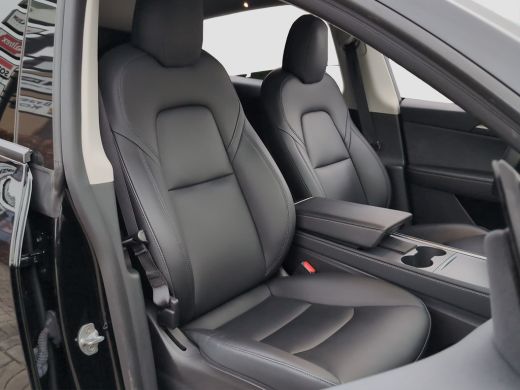 Tesla Model Y Long Range AWD 75 kWh | 1e eig. | Org. NL | Pano | Adap. Cruise | Trekhaak | Navigatie ActivLease financial lease