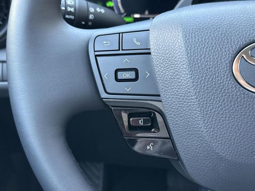 Toyota C-HR 1.8 Hybrid 140 Executive **PLUS PACK/ NIEUWE AUTO/ DIRECT LEVERBAAR** ActivLease financial lease