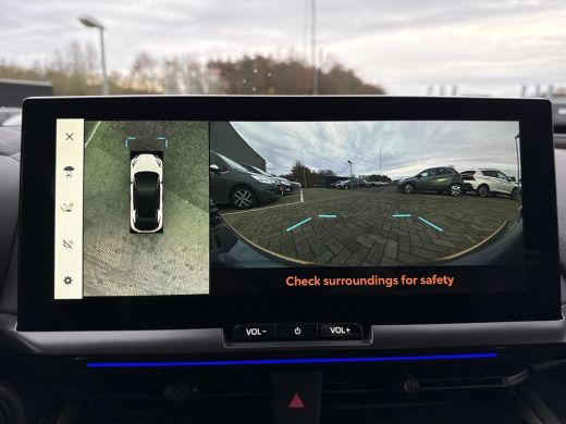 Toyota C-HR 1.8 Hybrid 140 Executive **PLUS PACK/ NIEUWE AUTO/ DIRECT LEVERBAAR** ActivLease financial lease