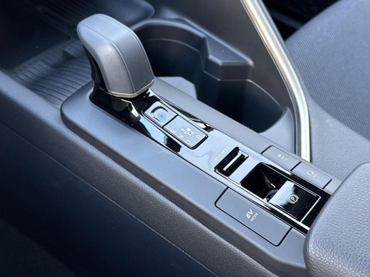 Toyota C-HR 1.8 Hybrid 140 Executive **PLUS PACK/ NIEUWE AUTO/ DIRECT LEVERBAAR** ActivLease financial lease