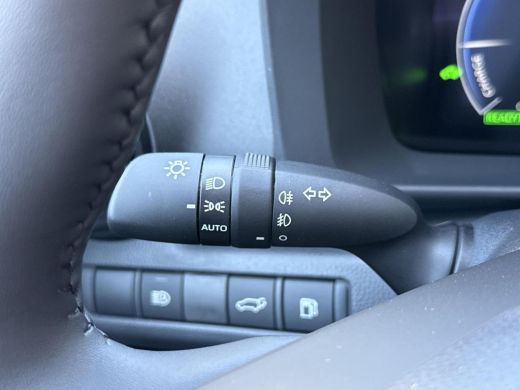 Toyota C-HR 1.8 Hybrid 140 Executive **PLUS PACK/ NIEUWE AUTO/ DIRECT LEVERBAAR** ActivLease financial lease