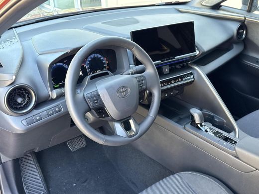 Toyota C-HR 1.8 Hybrid 140 Executive **PLUS PACK/ NIEUWE AUTO/ DIRECT LEVERBAAR** ActivLease financial lease