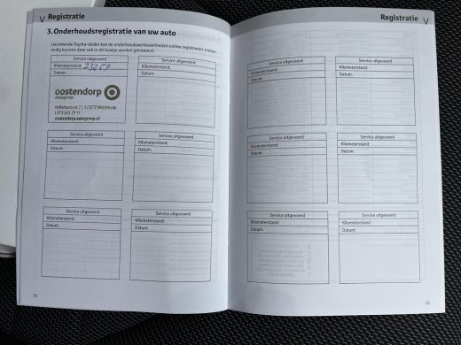 Toyota C-HR 2.0 Hybrid 200 Executive | Stoel- + stuurverwarming | Navigatie | Electrische achterklep | Dode h... ActivLease financial lease