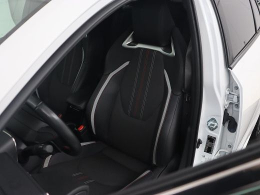 Toyota Corolla 2.0 Hybrid GR-Sport Plus | Head-Up | Stoelverwarming | Camera | Sportstoelen | Adaptive cruise | ... ActivLease financial lease