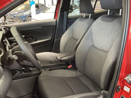 Toyota Yaris Cross 1.5 Hybrid 115 Dynamic **COMFORT PACK/ NIEUWE AUTO/ DIRECT LEVERBAAR** ActivLease financial lease