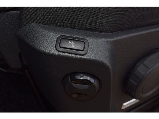 Volkswagen Crafter 2.0 TDI L3H3 Highline 140 PK LED TREKHAAK NAVI BETIMMERING ActivLease financial lease