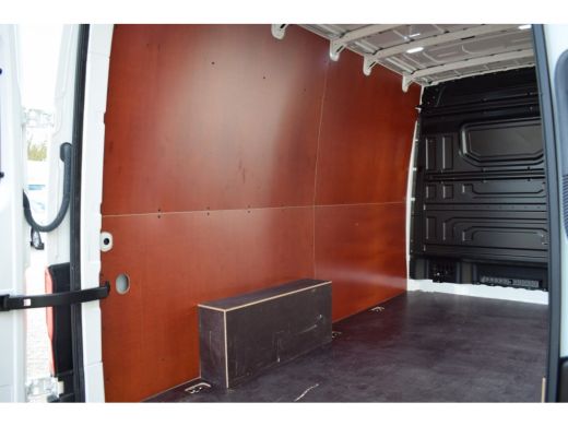 Volkswagen Crafter 2.0 TDI L3H3 Highline 140 PK LED TREKHAAK NAVI BETIMMERING ActivLease financial lease